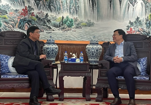 w66利来王平卫董事长拜会周鼎大使